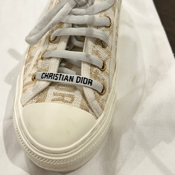 BEAUTIFUL DIOR GOLD WHITE SNEAKERS - Picture 4 of 7